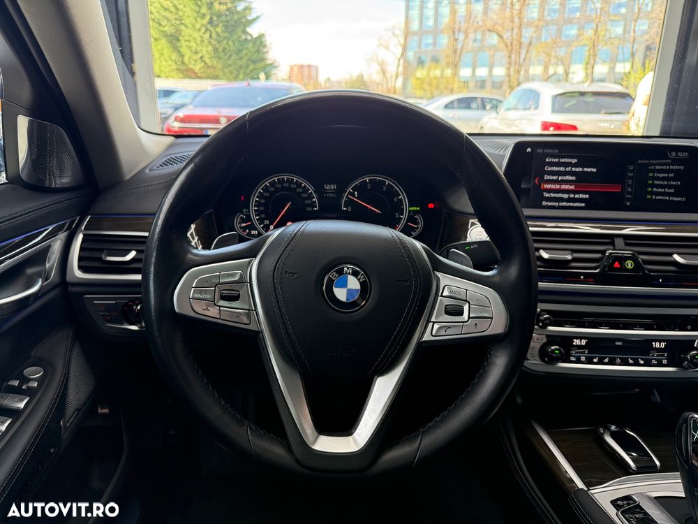 BMW Seria 7 730Ld xDrive - 33
