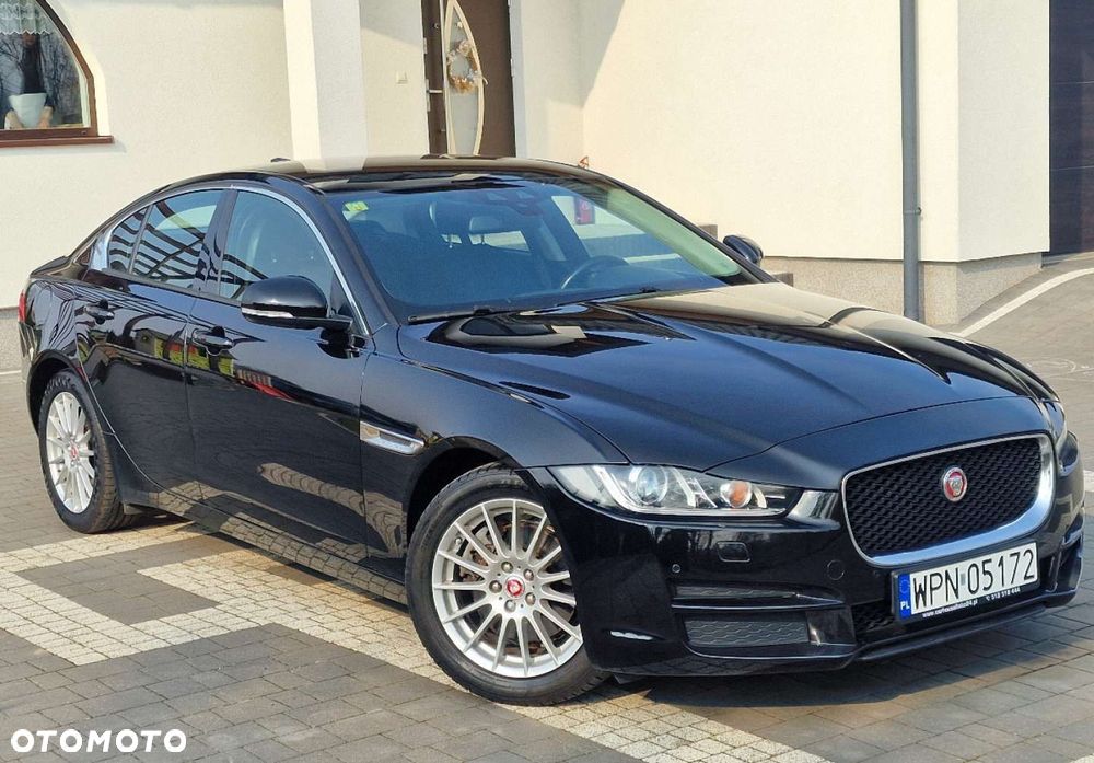 Jaguar XE - 12