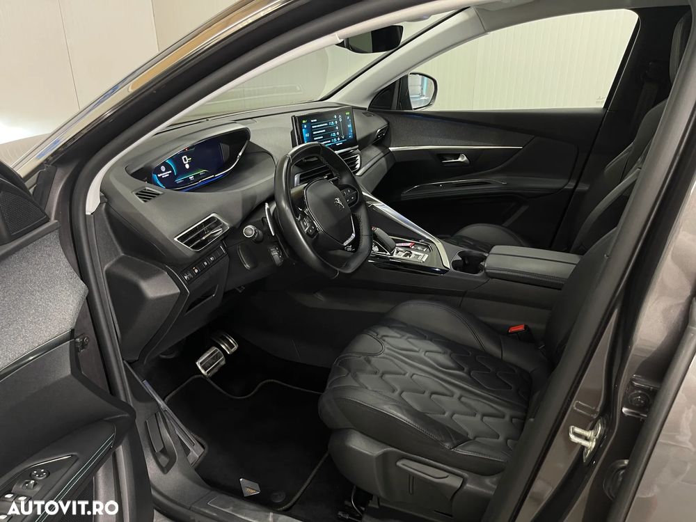Peugeot 3008 Hybrid 225 e-EAT8 Roadtrip - 5