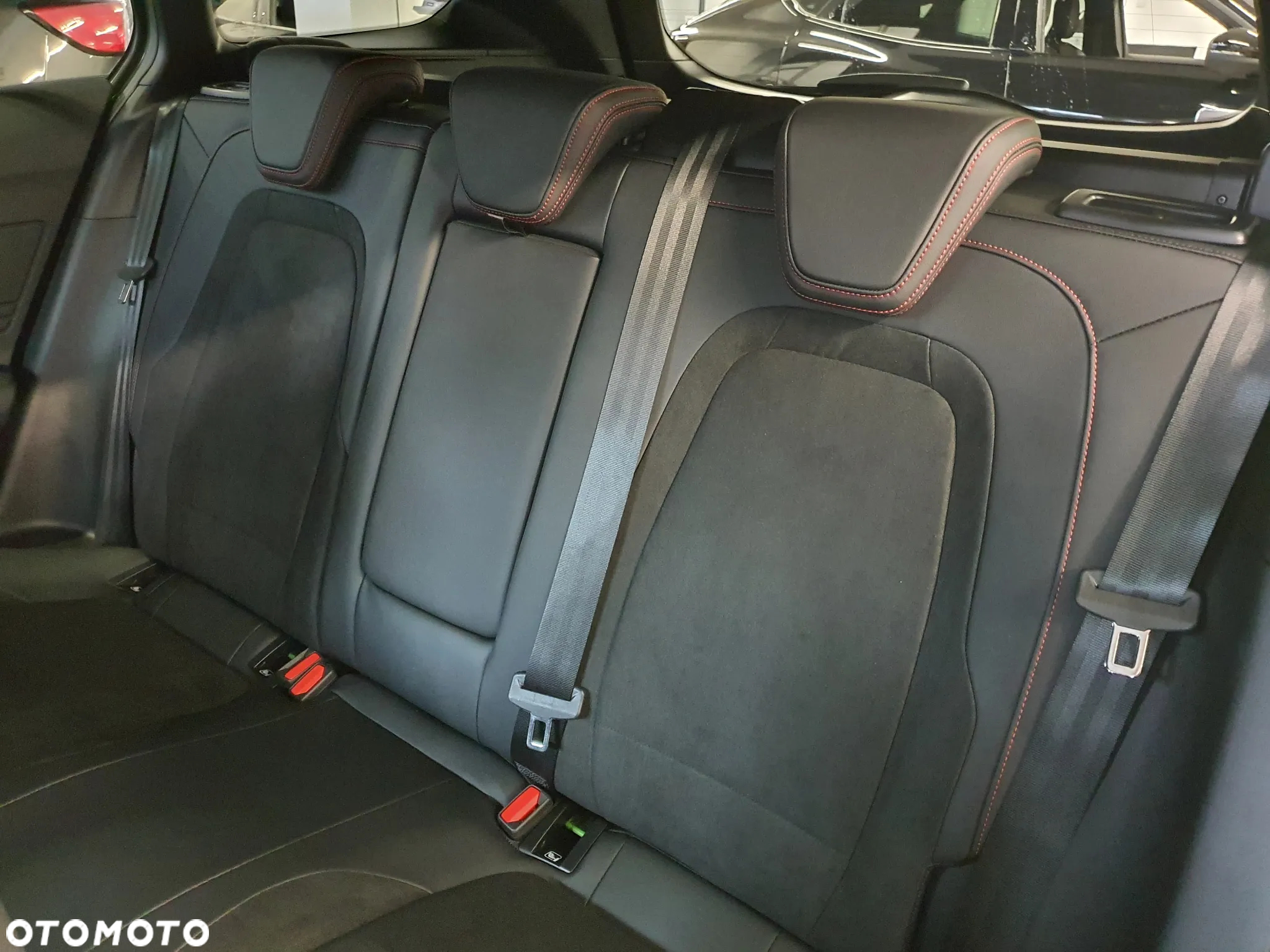 Ford Focus 2.3 EcoBoost ST X - 21
