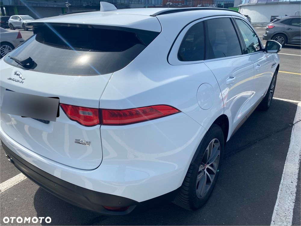 Jaguar F-Pace 2.0 i4D AWD Prestige - 11