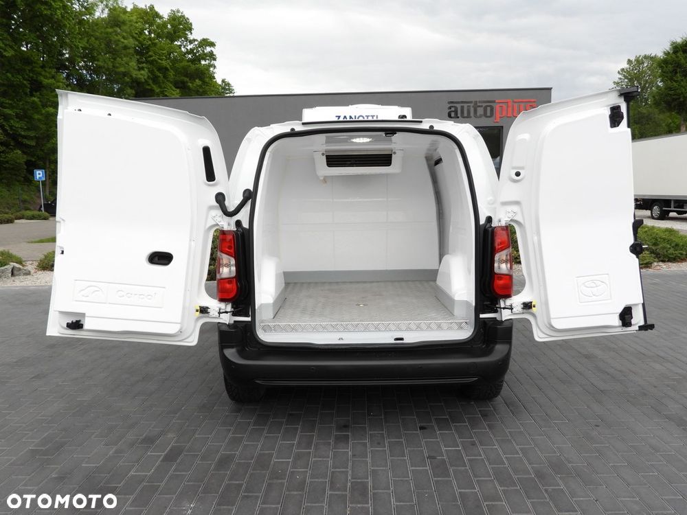 Toyota PROACE CITY  FURGON CHŁODNIA  -15*C ZASILANIE 230V TEMPOMAT KLIMATYZACJA  100KM - 14