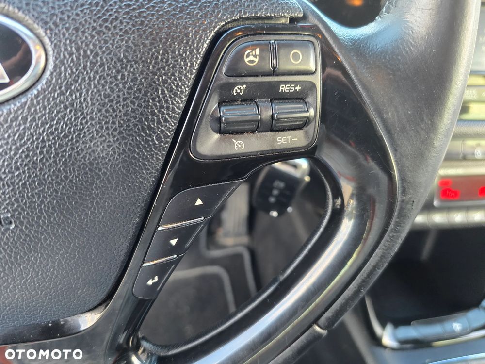 Kia Ceed - 27