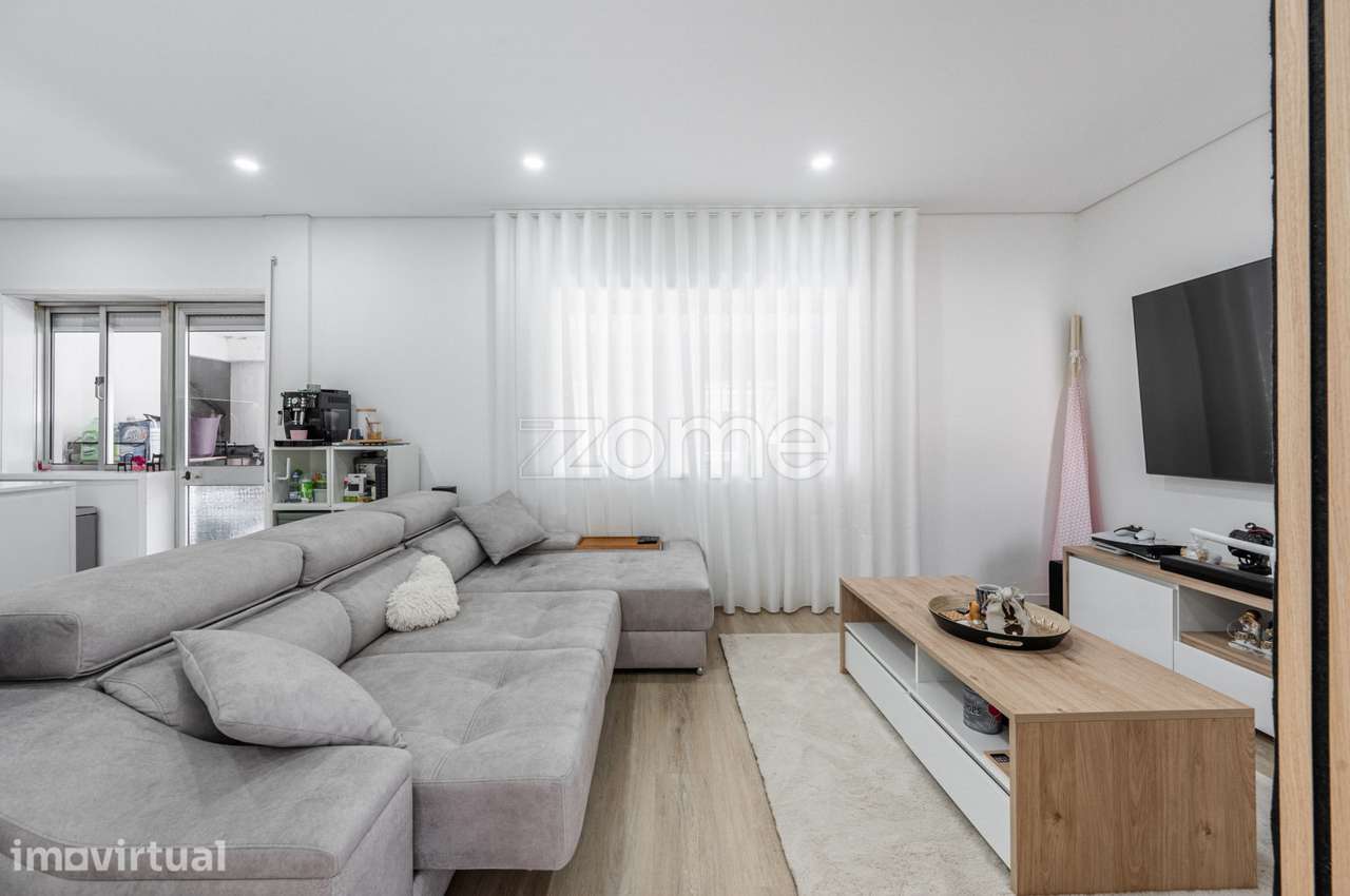 Andar Moradia Com Garagem em Baguim do Monte - Grande imagem: 3/14