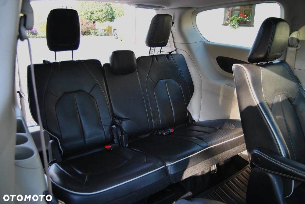Chrysler Pacifica 2022