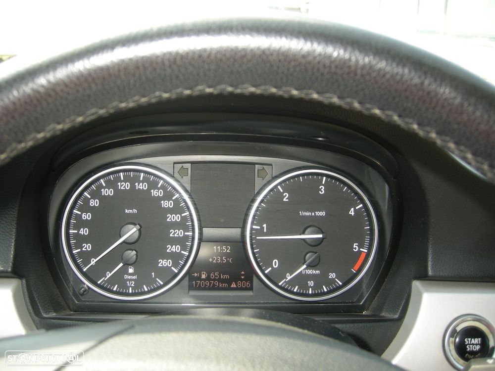 BMW 318 d - 12