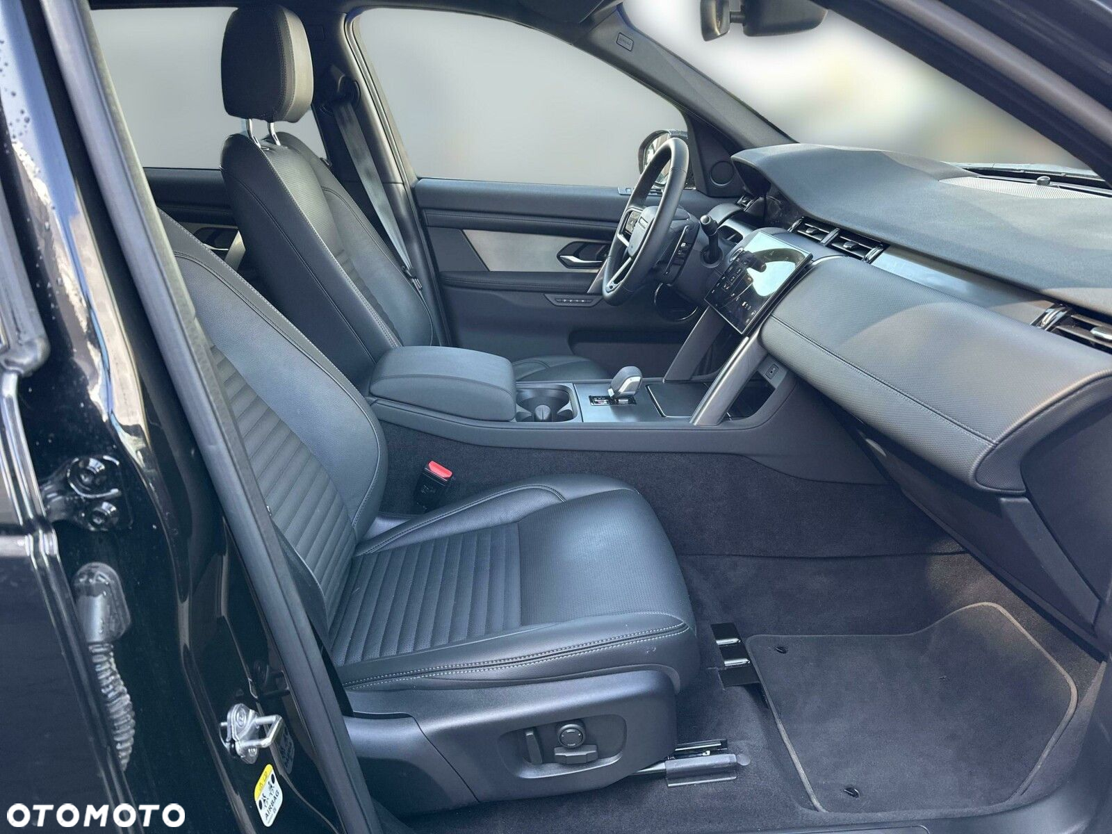 Land Rover Discovery Sport - 10