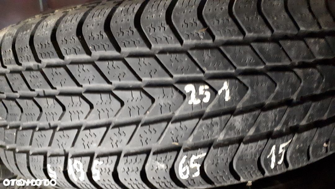 Kumho 195/65/15 nr 251 - 1
