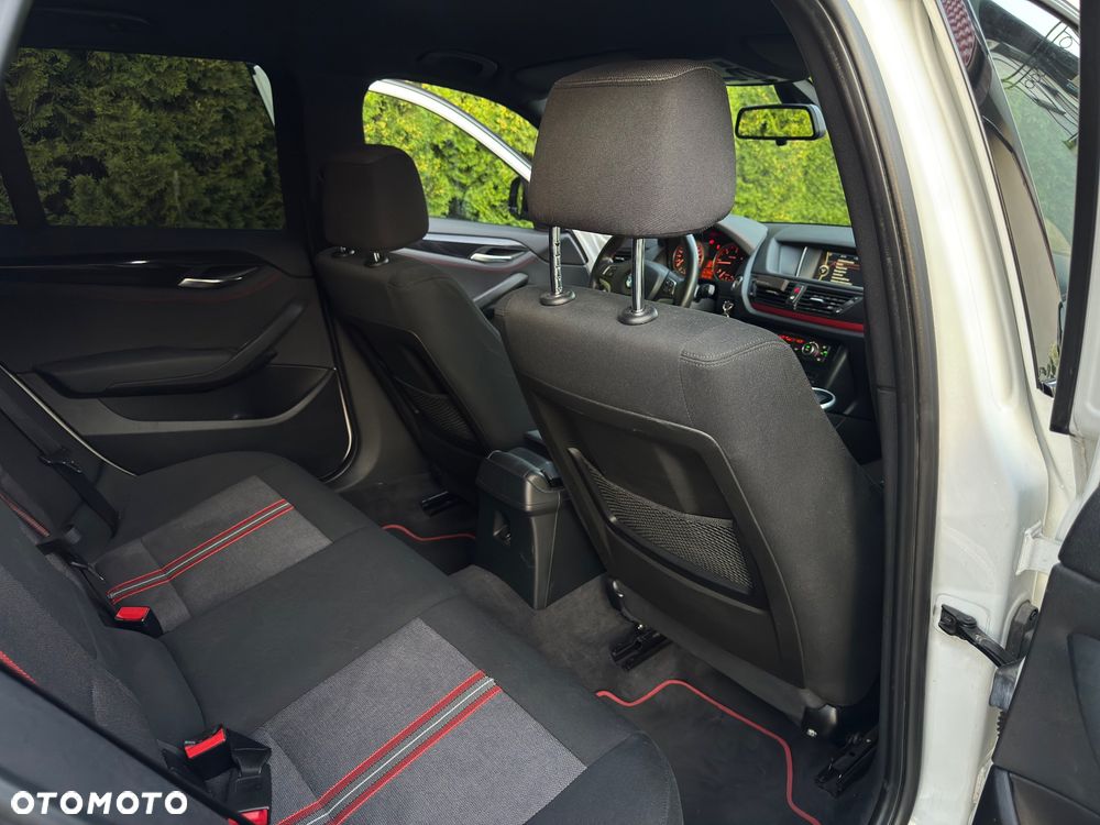 BMW X1 sDrive16d Sport Line - 7