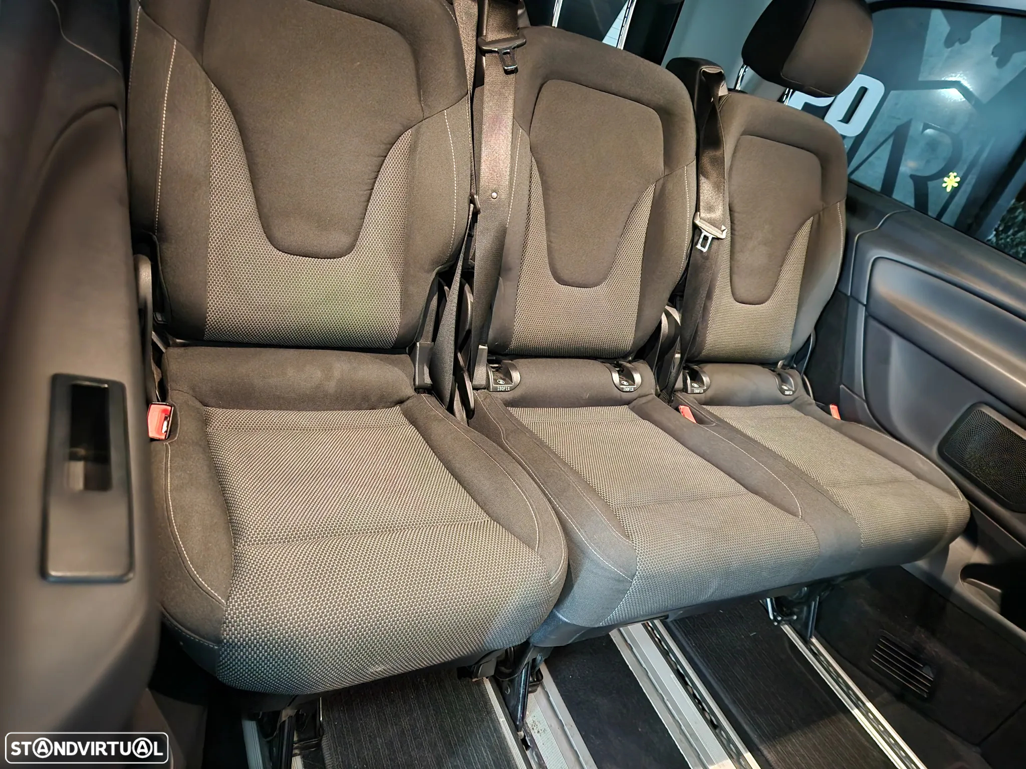 Mercedes-Benz V 220 - 8