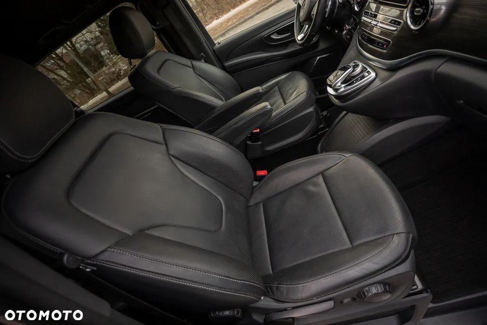 Mercedes-Benz Klasa V 300 d lang 9G-TRONIC Avantgarde Edition Edition 19 - 20