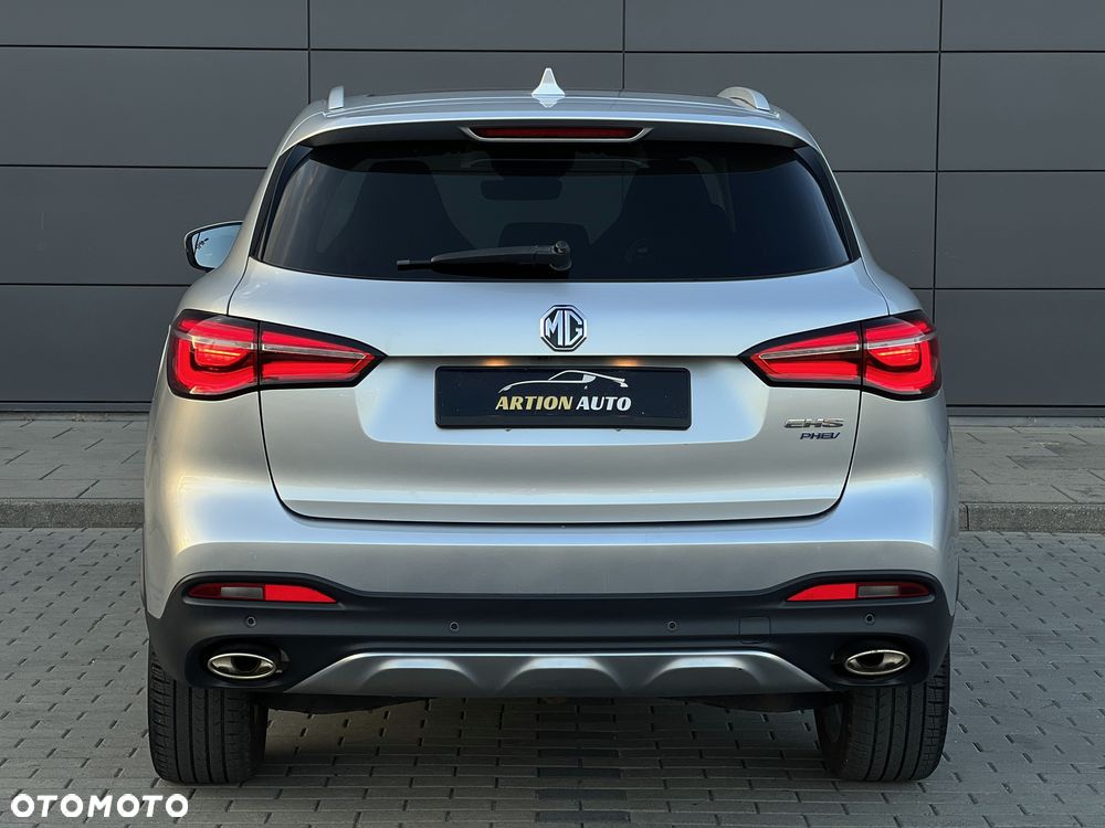 MG EHS Luxury - 6