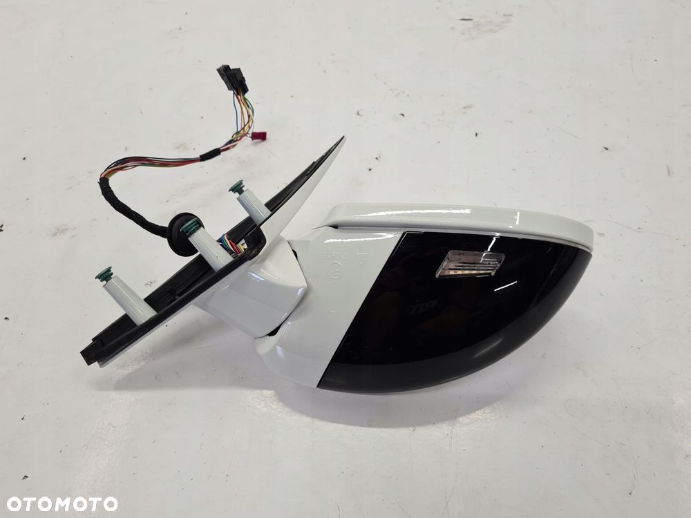 BMW M5 E60 LUSTERKO PRAWE 6+4+2PIN 300 EUROPA - 2