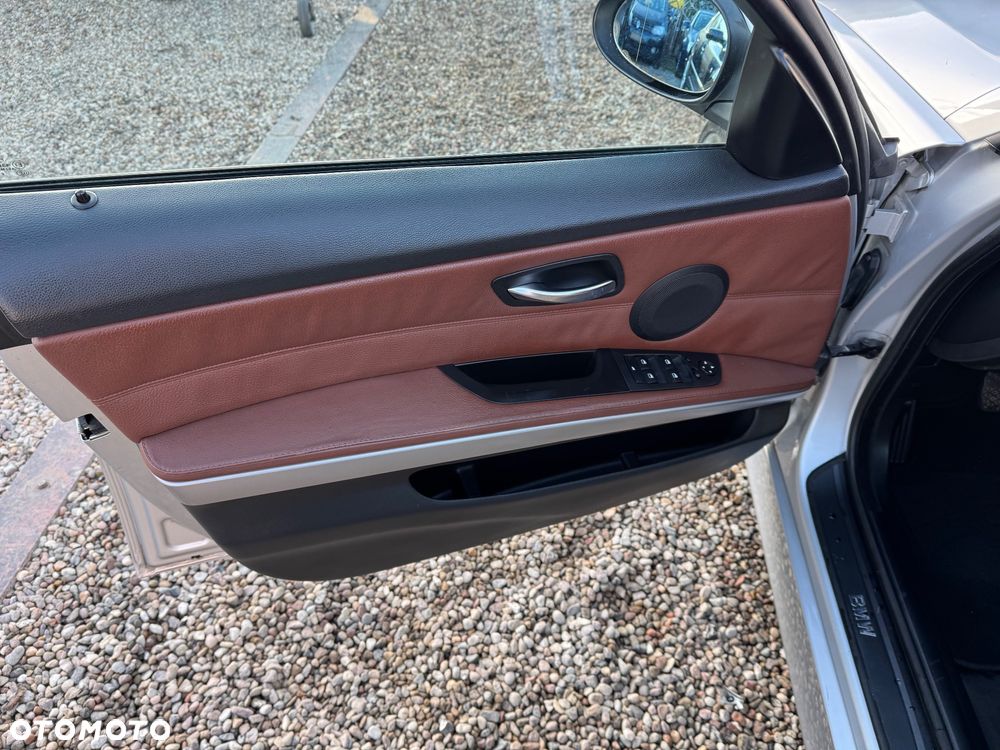 BMW Seria 3 318i Edition Exclusive - 15