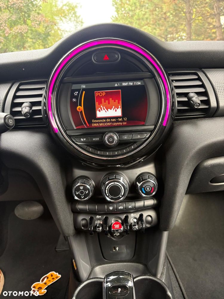 MINI Cooper Standard - 14