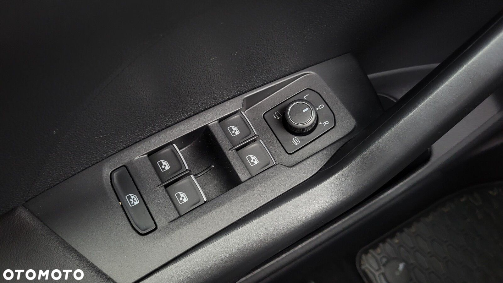 Volkswagen T-Cross - 18