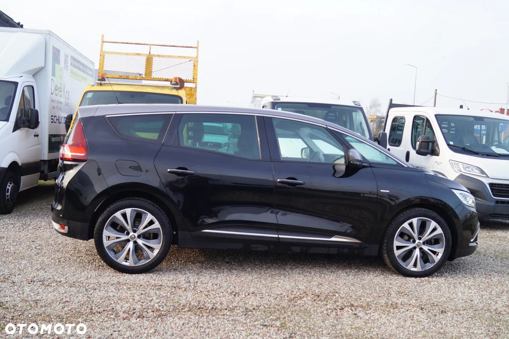 Renault Grand Scenic - 10