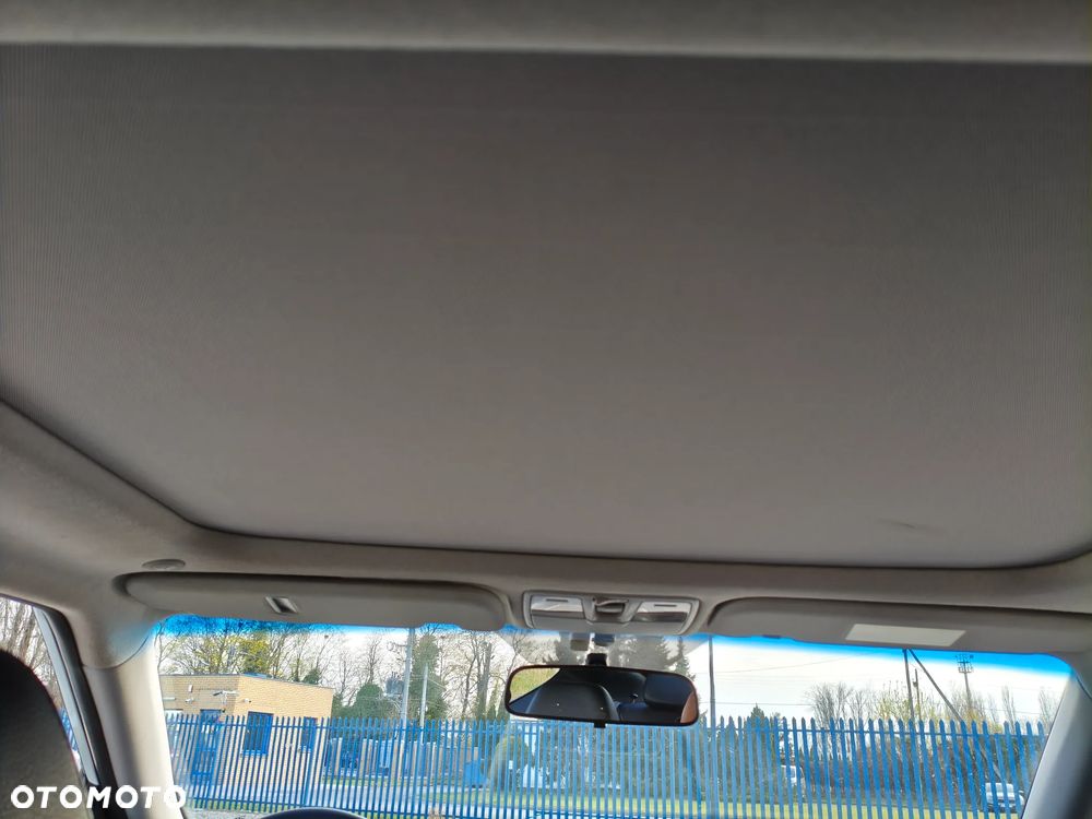 Hyundai Veloster 1.6 Premium - 31