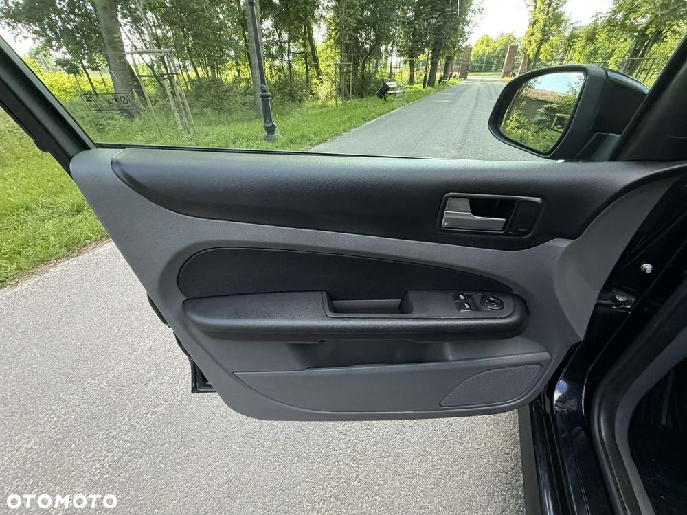 Ford Focus - 19