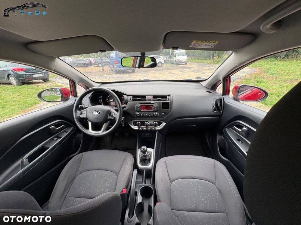 Kia Rio - 26