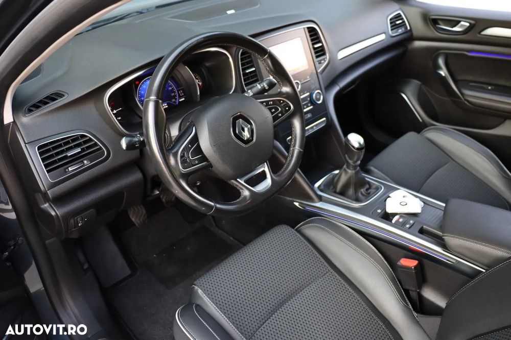 Renault Megane TCe 140 GPF BOSE EDITION - 14