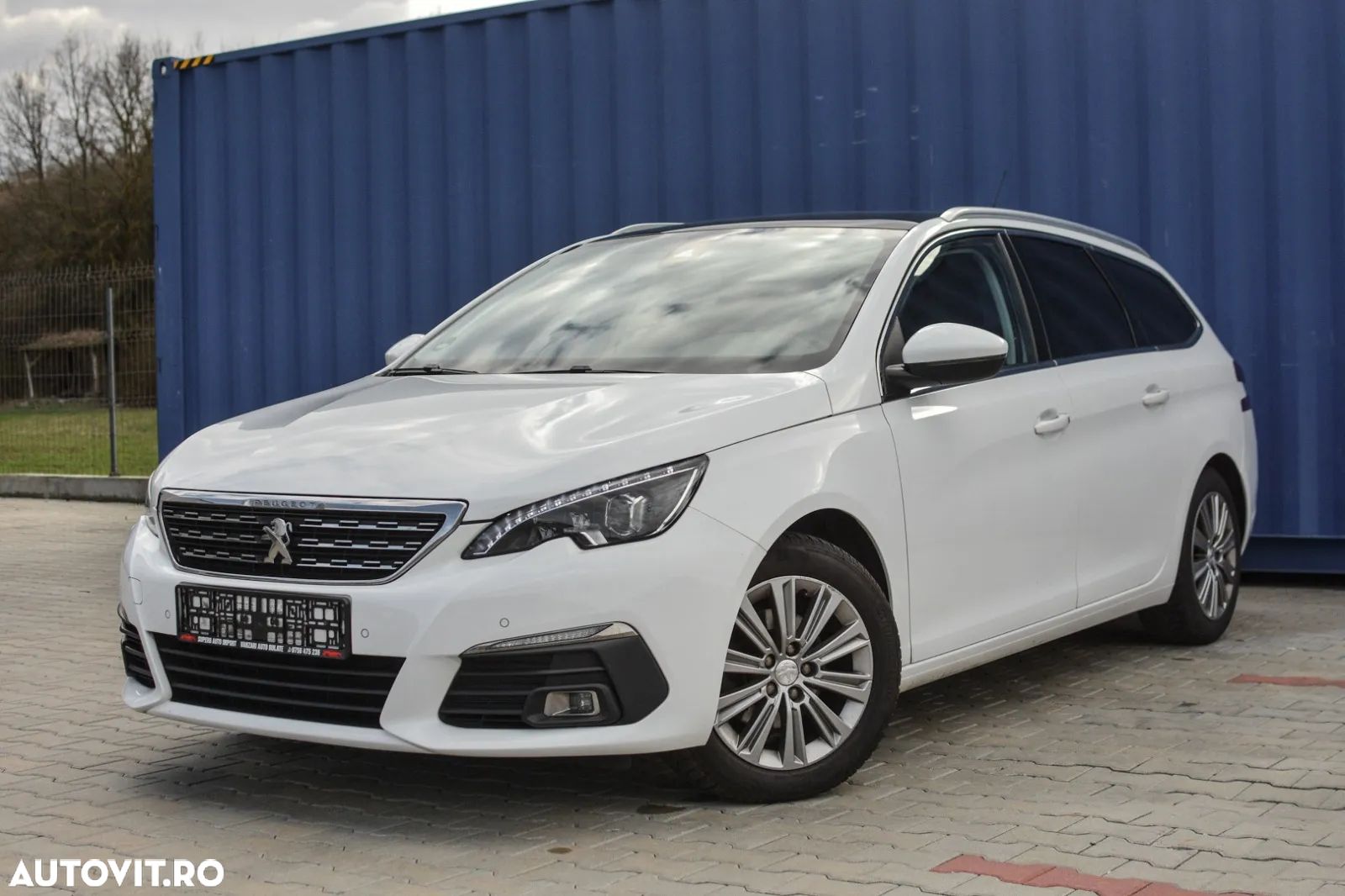 Peugeot 308 - 1