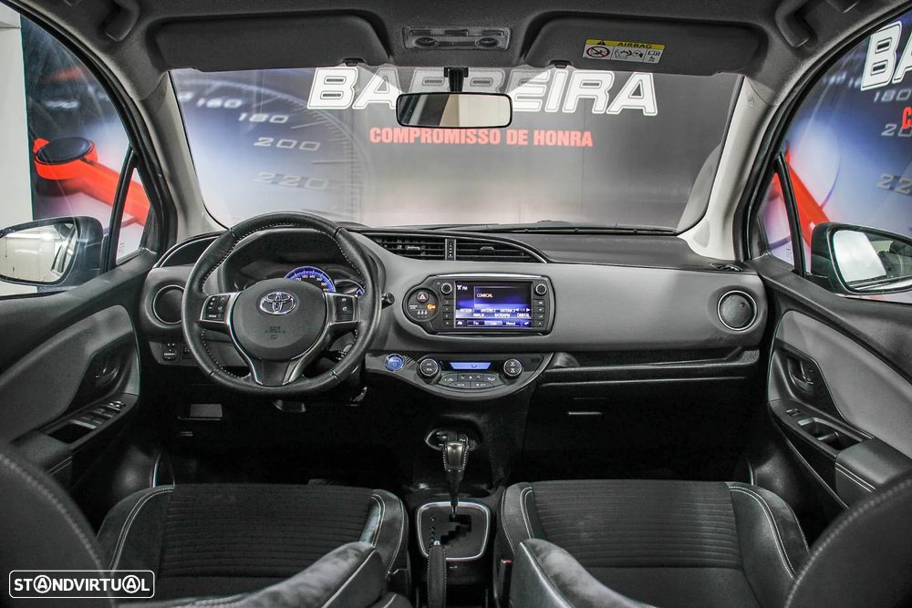 Toyota Yaris 1.5 HSD Sport - 3