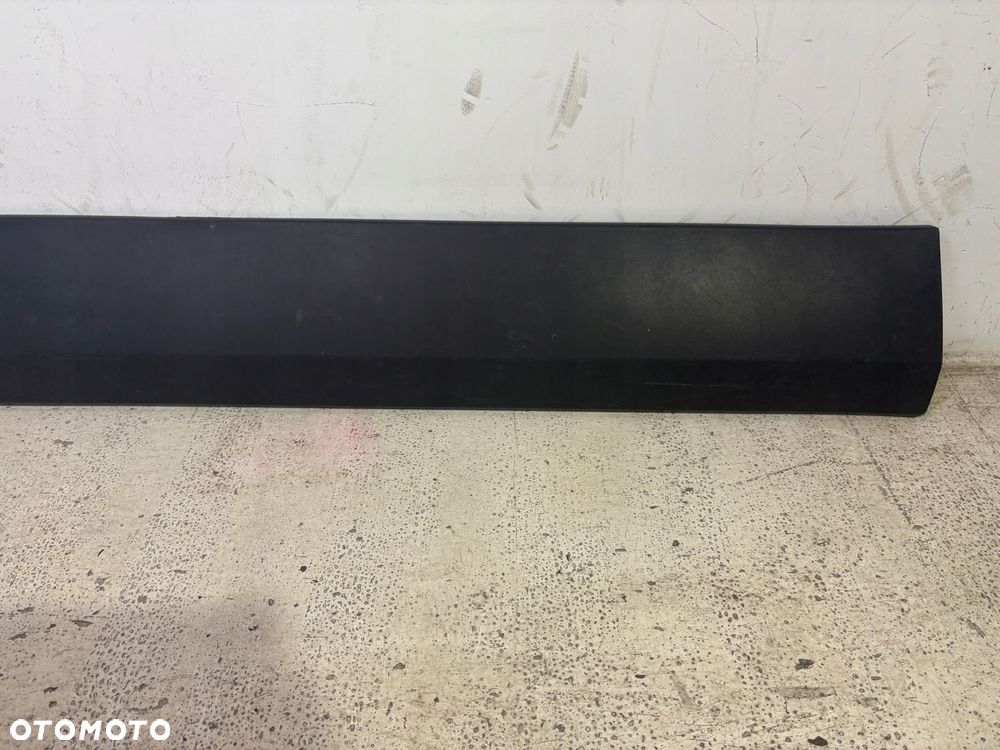 LISTWA PRAWA DRZWI PRZESUWNE MERCEDES SPRINTER W906 A9066905482 - 2