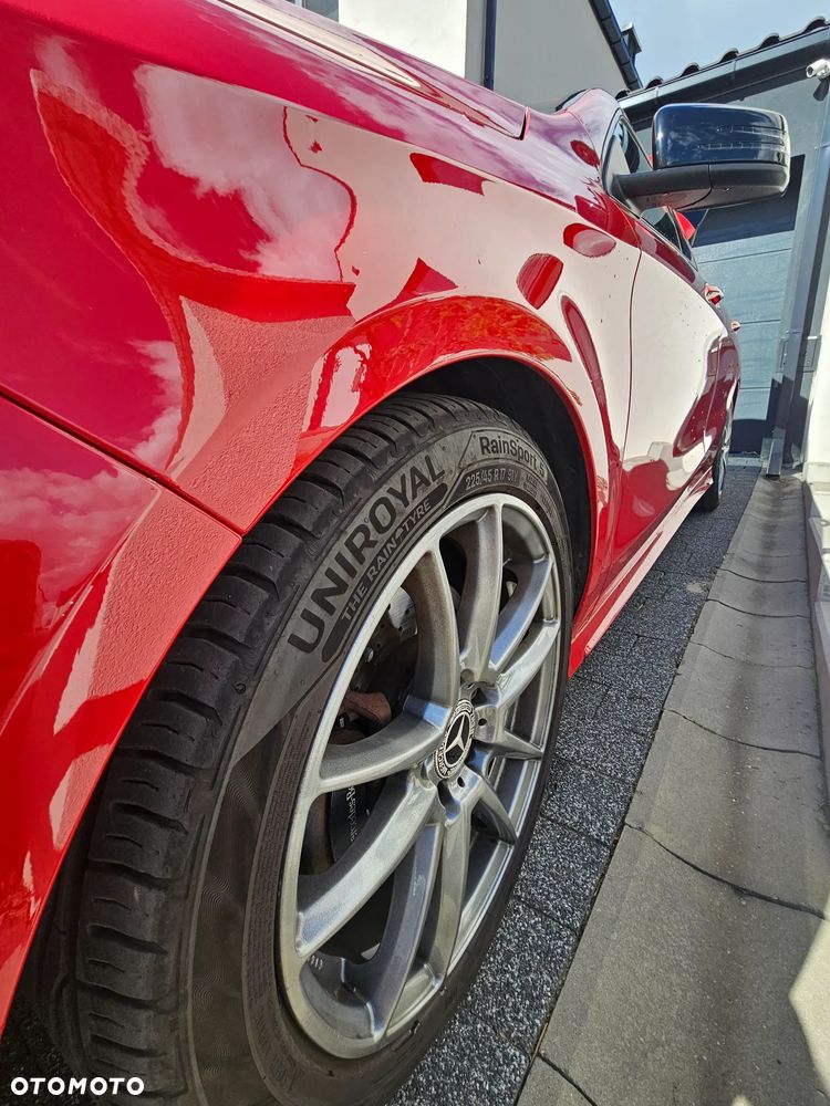 Mercedes-Benz CLA 200 7G-DCT AMG Line - 3
