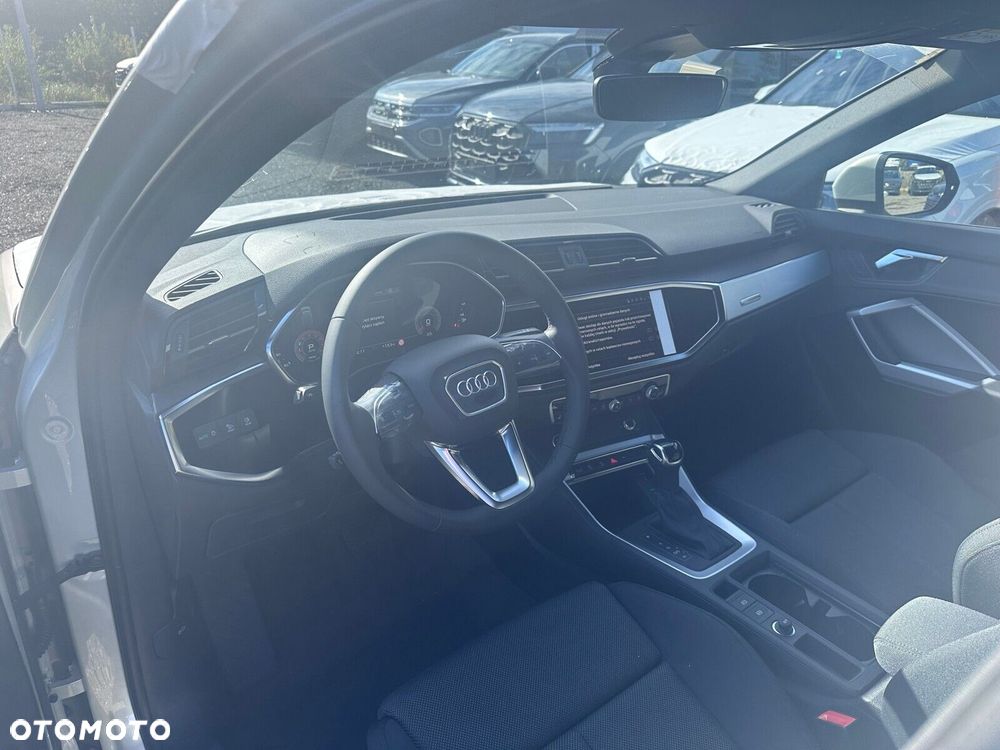 Audi Q3 Sportback - 16