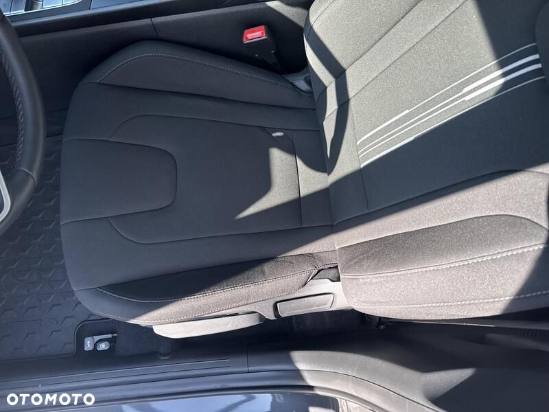 Hyundai Elantra - 17