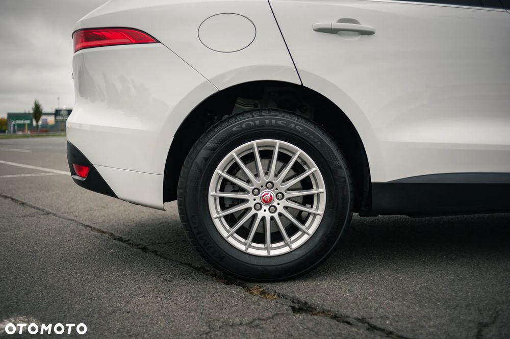 Jaguar F-Pace P250 AWD - 4