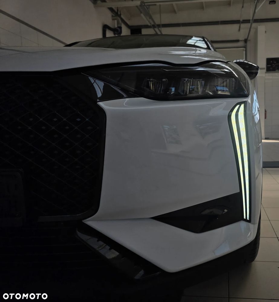 DS Automobiles DS 3 Crossback 1.2 PureTech Performance Line + - 30