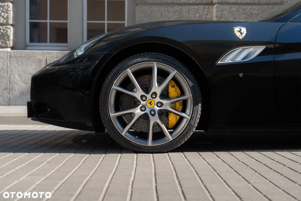 Ferrari California F1 DCT - 6