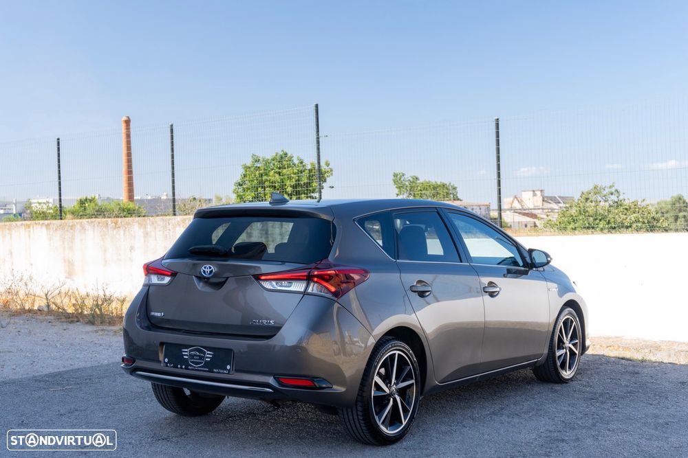 Toyota Auris 1.8 HSD Comfort +P.Sport+Navi - 16
