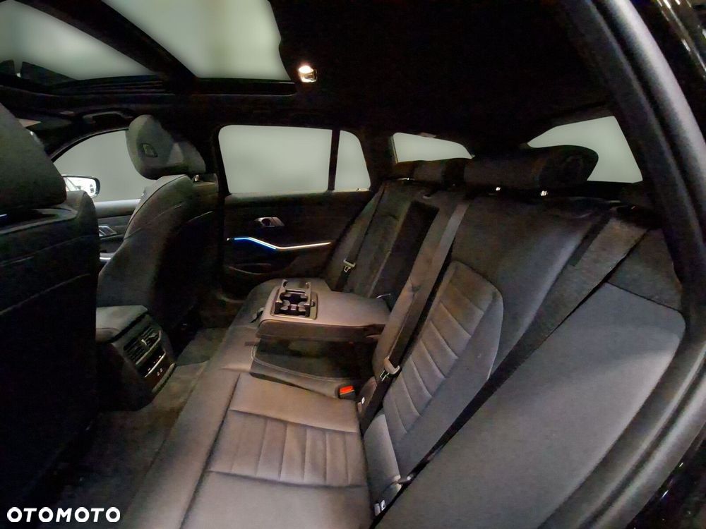 BMW Seria 3 - 18