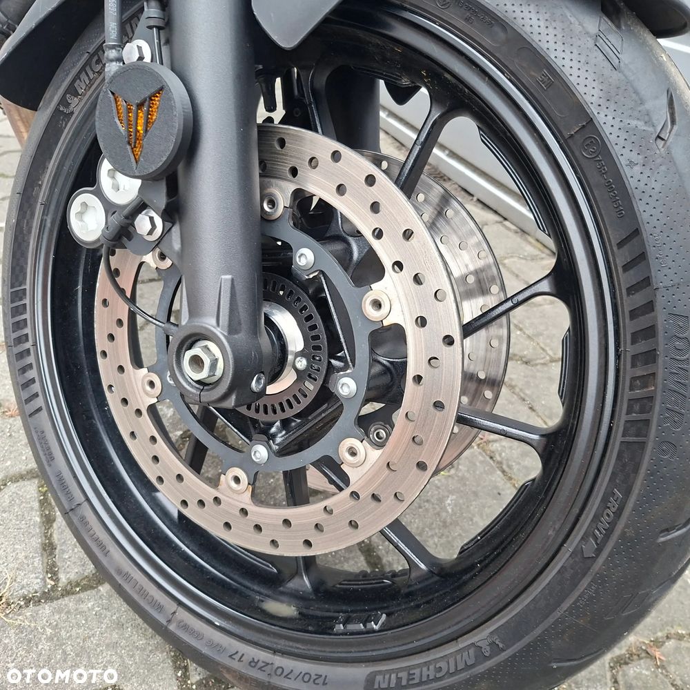 Yamaha MT - 9