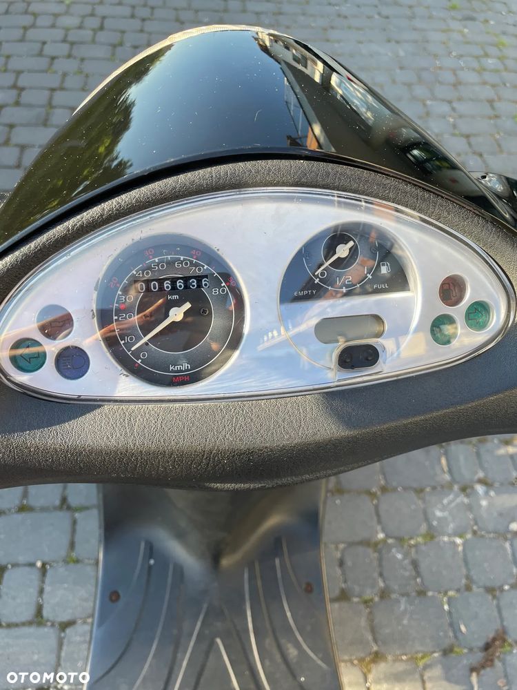 Piaggio FLY - 8