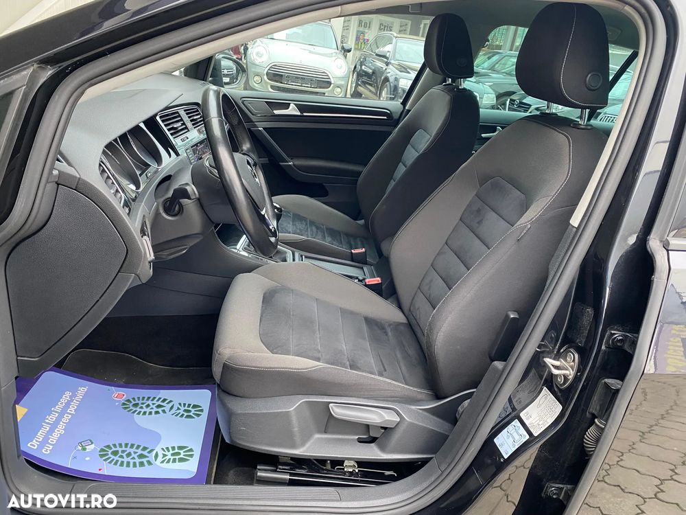 Volkswagen Golf - 18