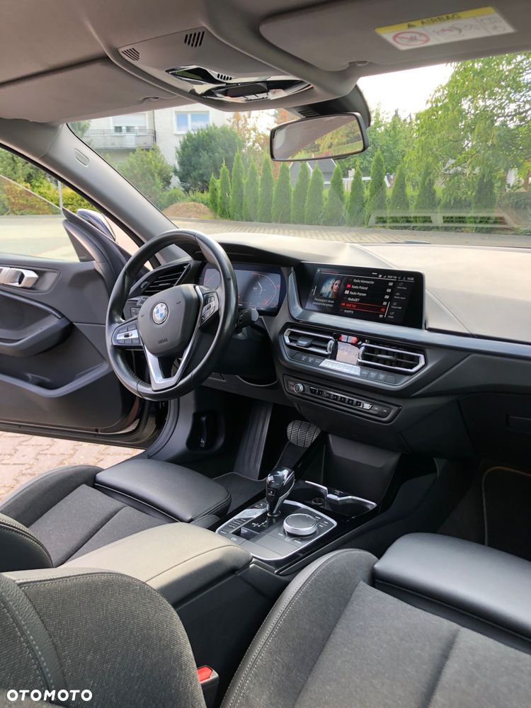 BMW Seria 2 218i Sport Line - 13