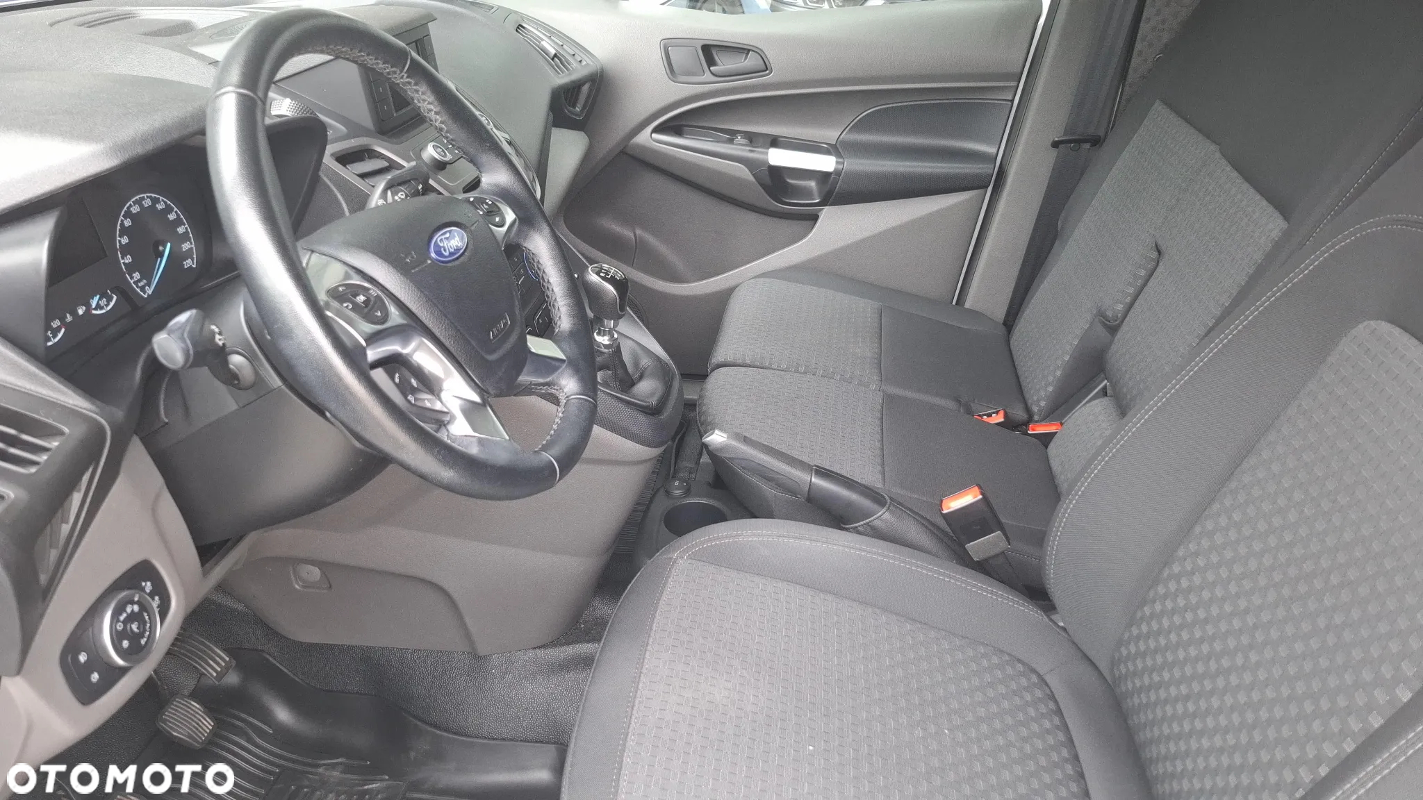 Ford CONNECT - 15