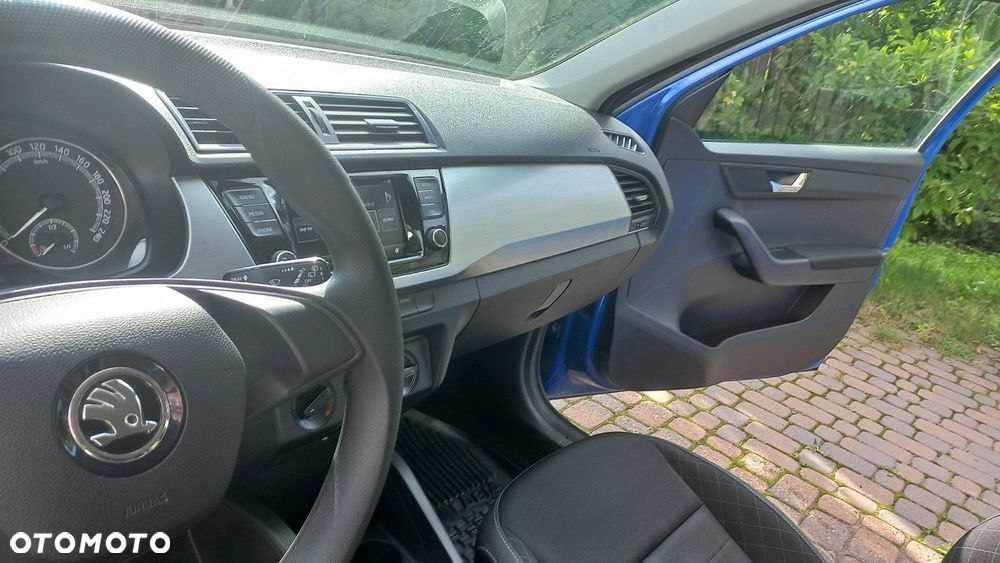 Skoda Fabia - 11