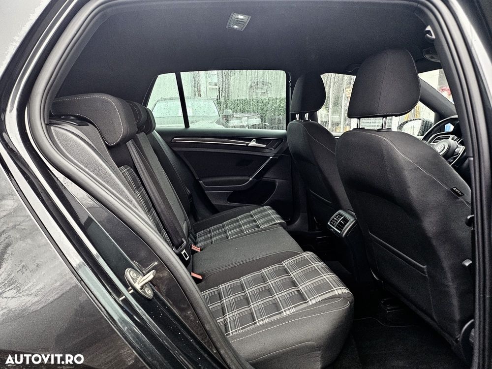 Volkswagen Golf GTD 2.0 TDI SCR DSG - 14