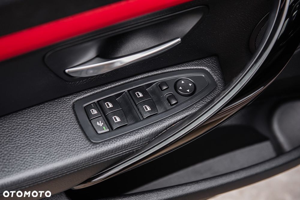 BMW 3GT 320d xDrive Sport Line - 16