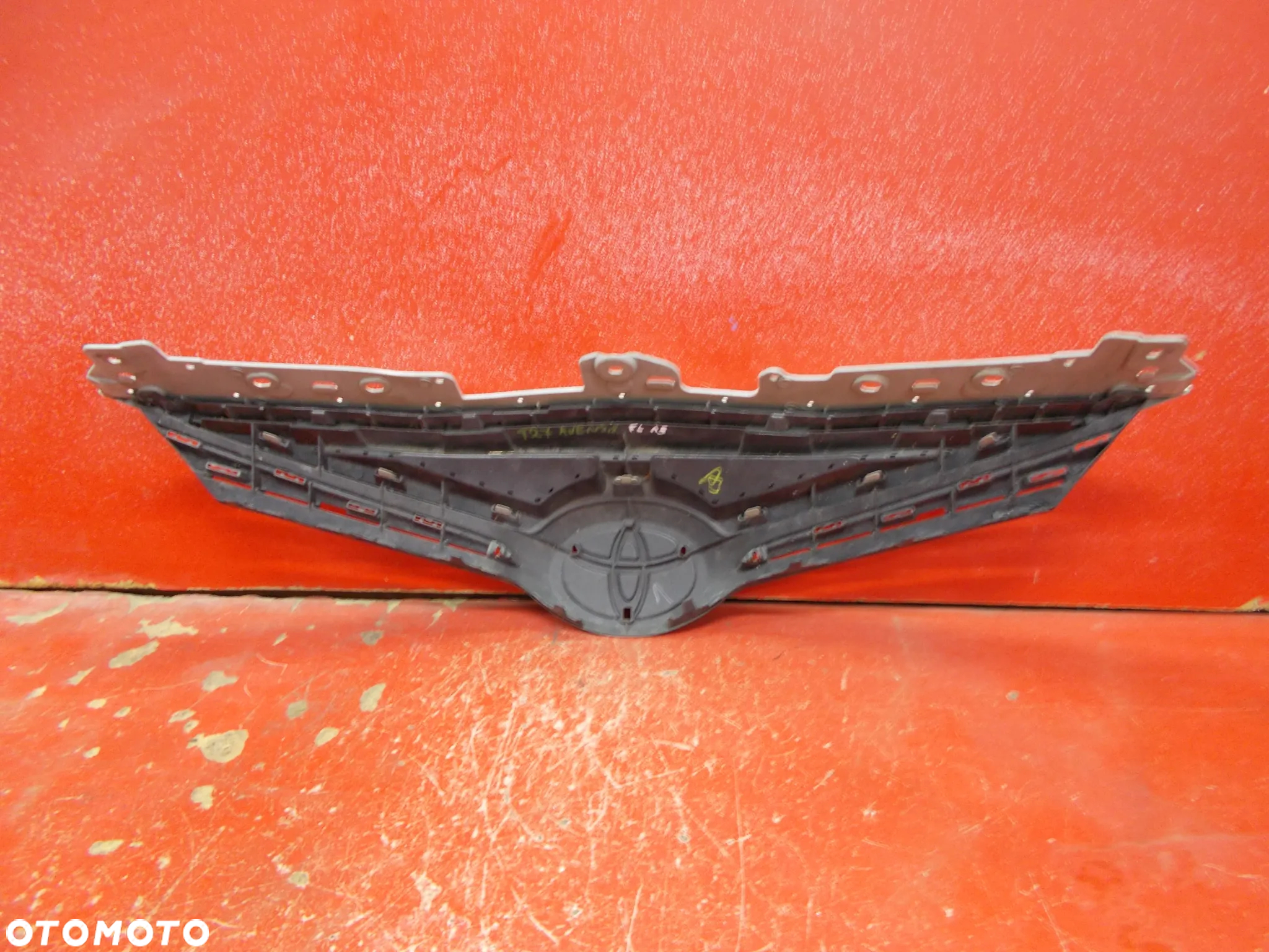 TOYOTA AVENSIS T27 LIFT T29 15- GRILL ATRAPA - 2