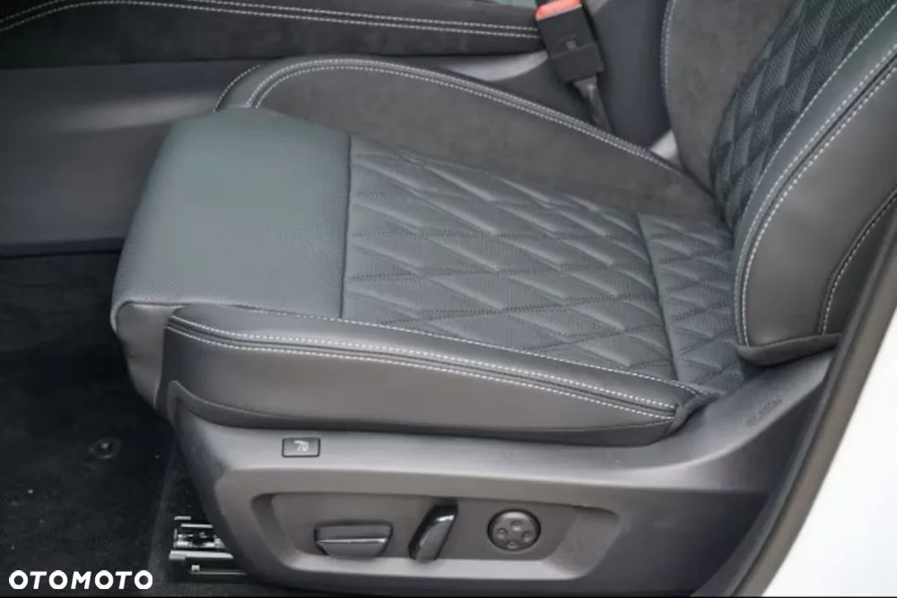 Nissan Qashqai 1.3 DIG-T MHEV 4x4 Tekna Xtronic - 13