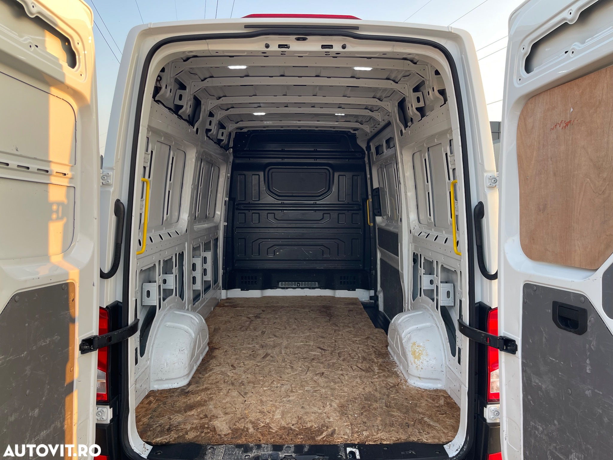 Volkswagen Crafter - 9