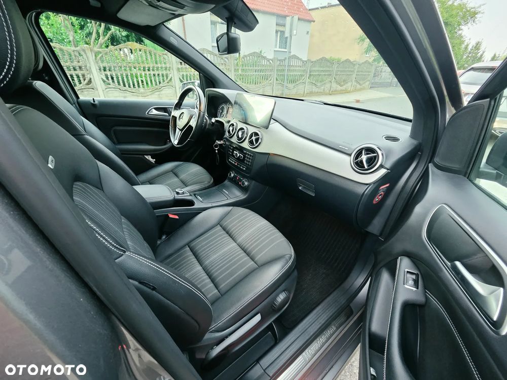 Mercedes-Benz Klasa B 180 7G-DCT AMG Line - 13