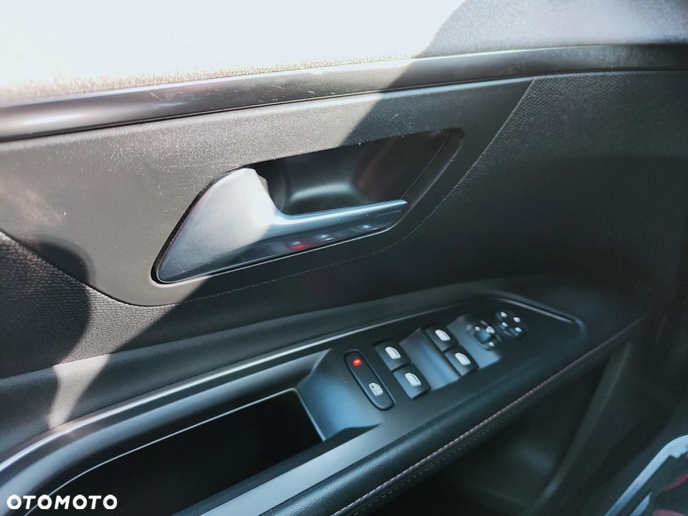 Peugeot 5008 2.0 BlueHDI GT S&S EAT6 - 18