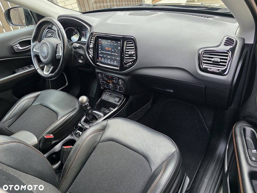 Jeep Compass 1.4 TMair Limited FWD S&S - 19